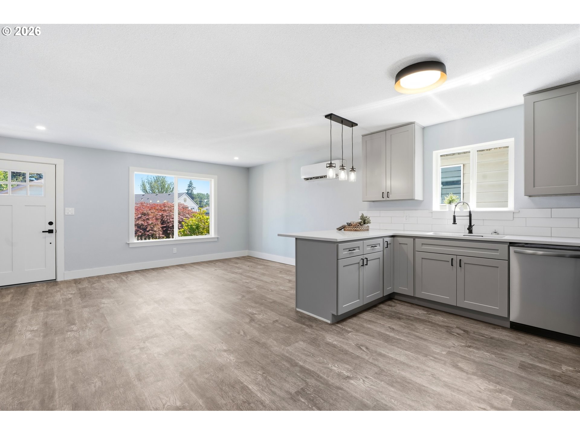 229 19TH AVE