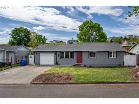 A home in Roseburg