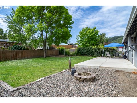 A home in Roseburg