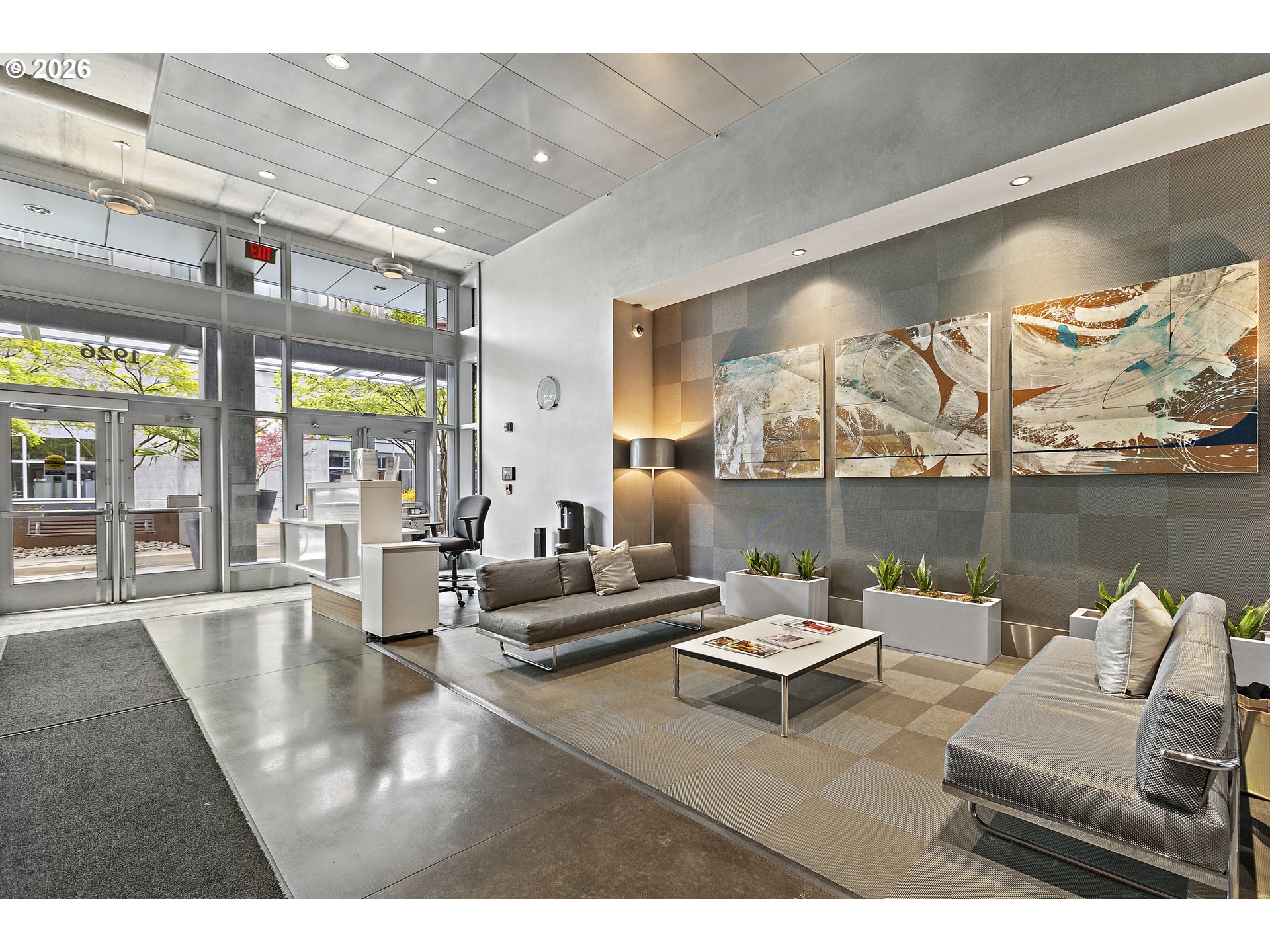 1926 W BURNSIDE ST 812