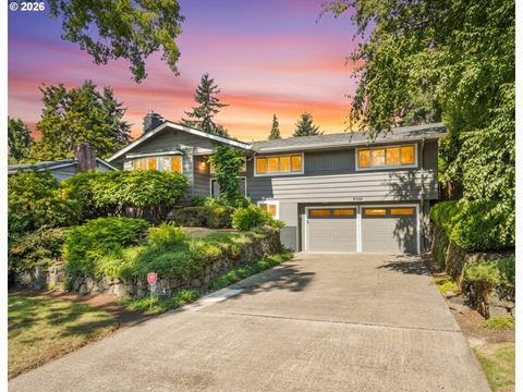 3125 SW DOSCHDALE DR Portland OR 97239