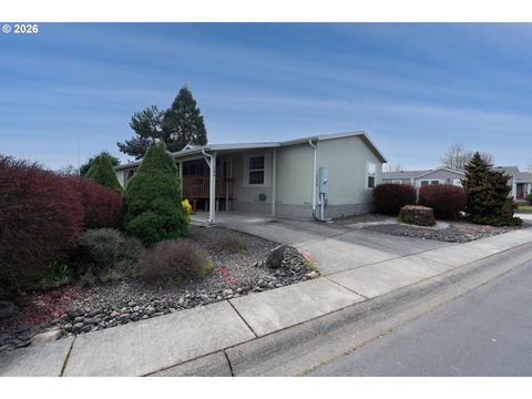 284 TROUT LOOP 27 Roseburg OR 97471