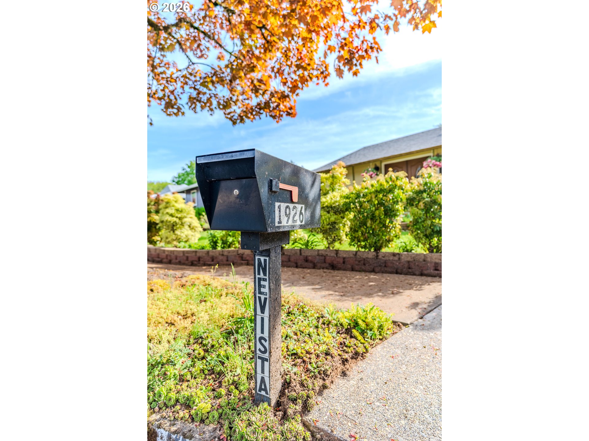 1926 NE VISTA AVE