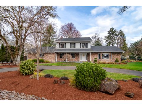 18 ROYAL OAKS DR Roseburg OR 97471