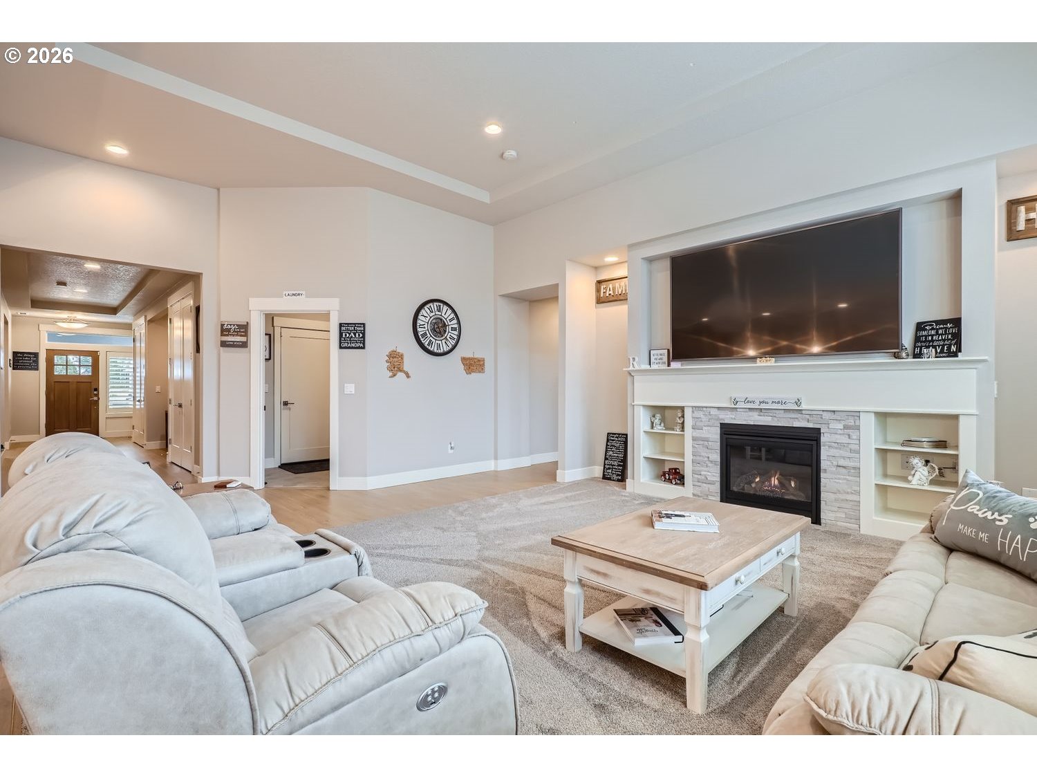 2923 S WHITE SALMON DR