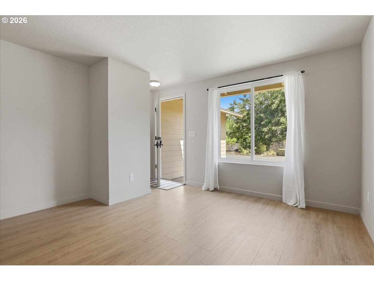 8272 NE SNOWBERRY LOOP