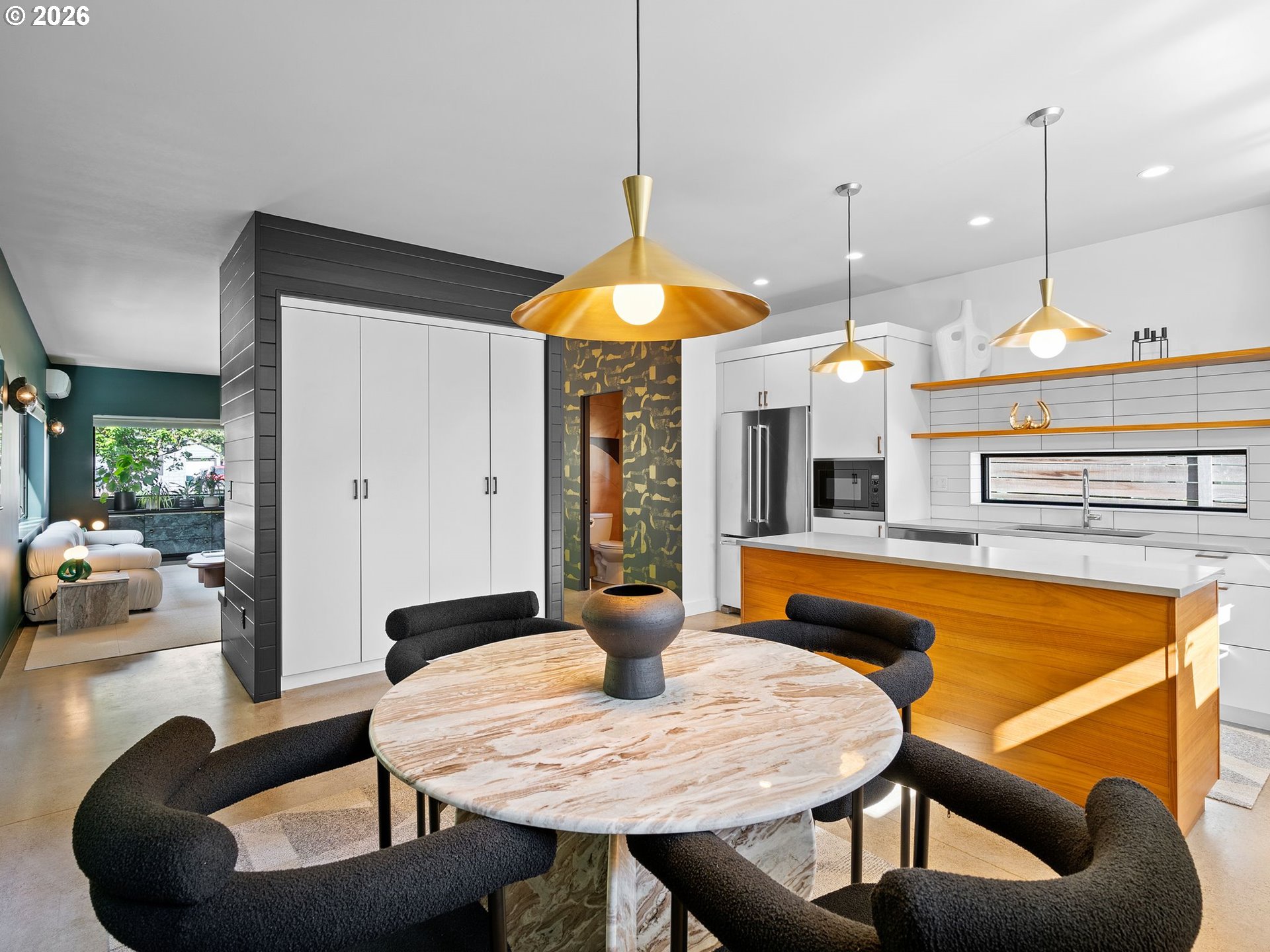 4566 NE CESAR E CHAVEZ BLVD