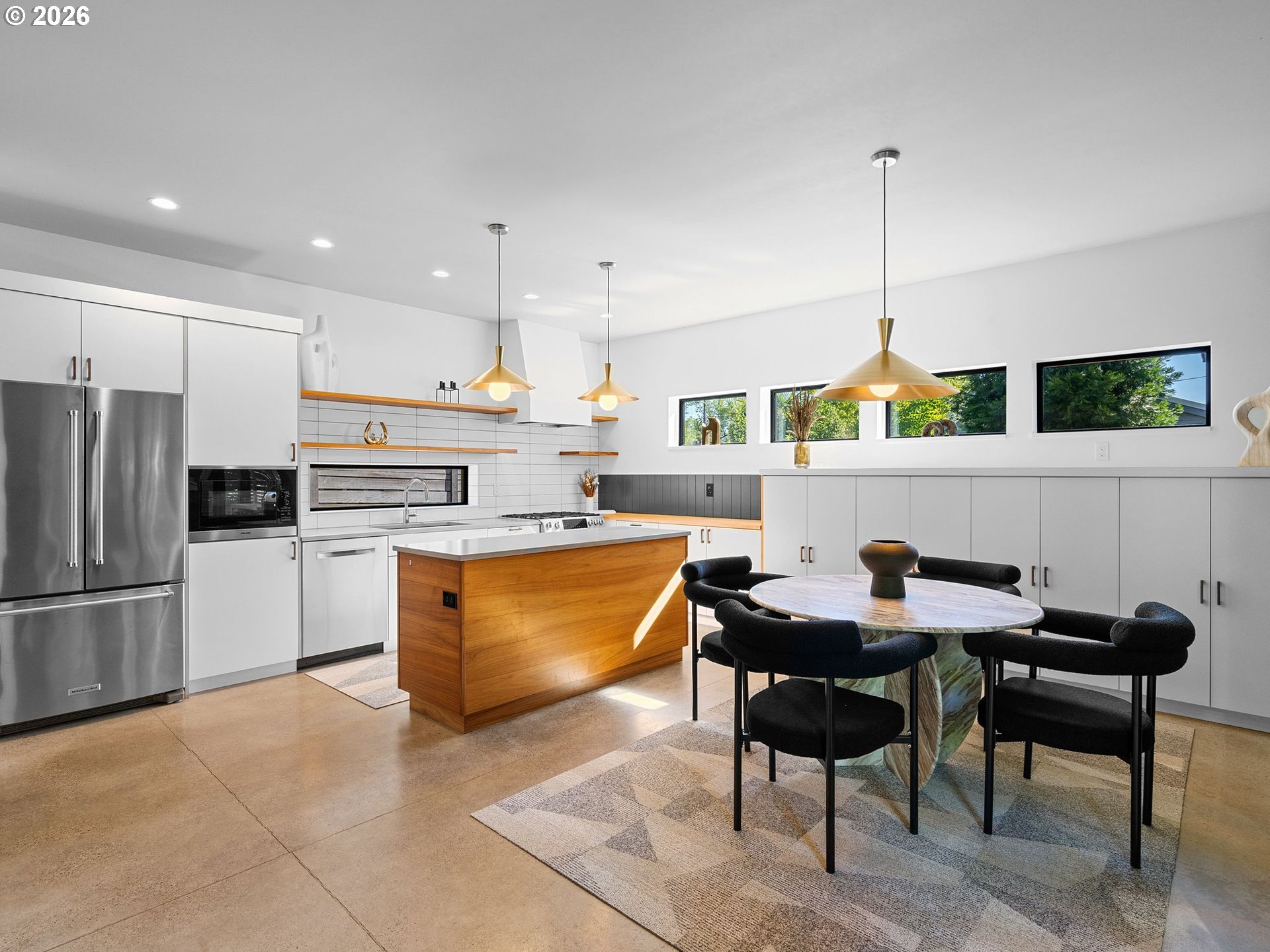 4566 NE CESAR E CHAVEZ BLVD