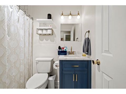 Tiny photo for 692 N 1st St, Creswell, OR 97426 (MLS # 299173165)