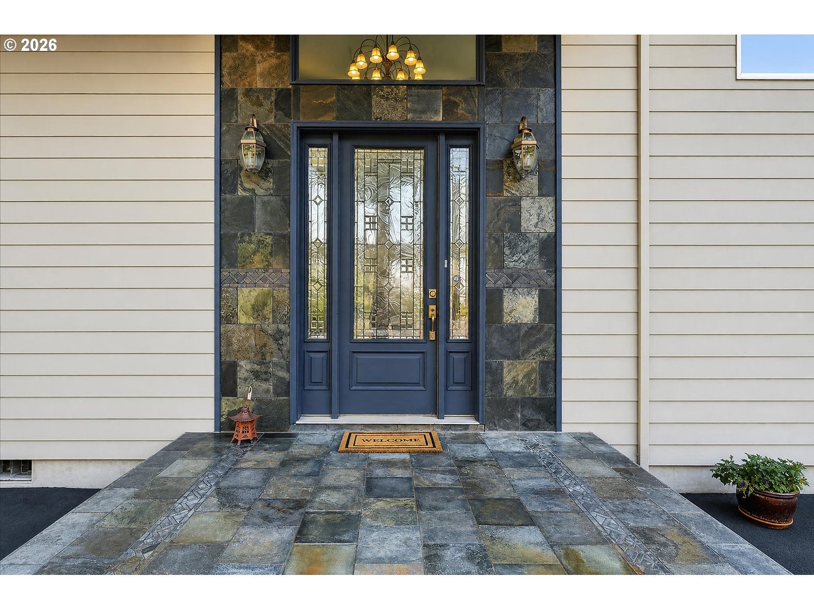 321 UPPER LAKEVIEW RD