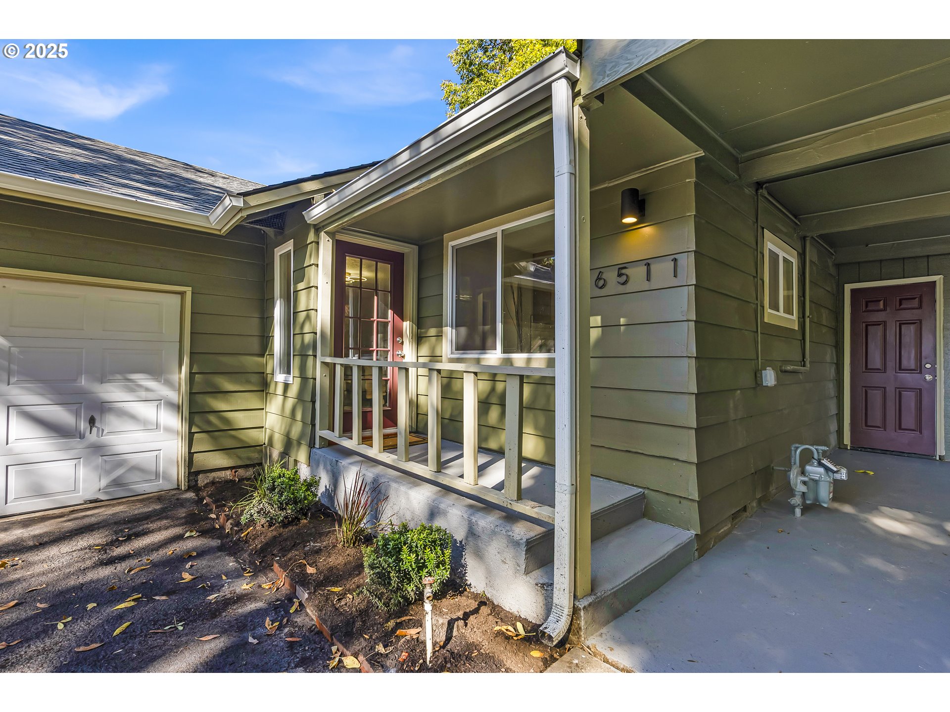 6511 SW WALNUT TER