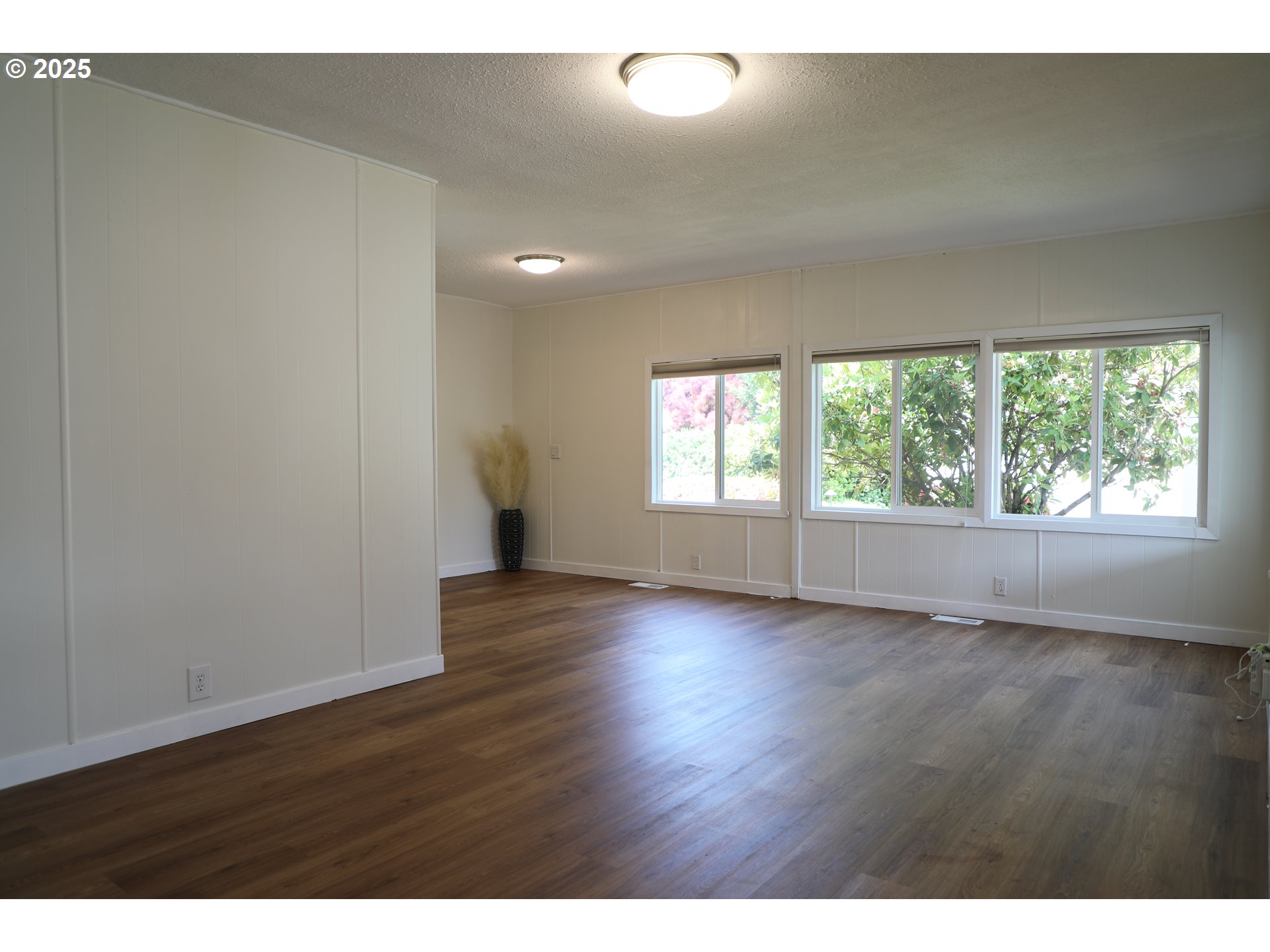 11402 SW ROYAL VILLA DR