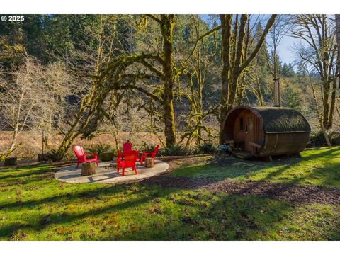 A home in Alsea