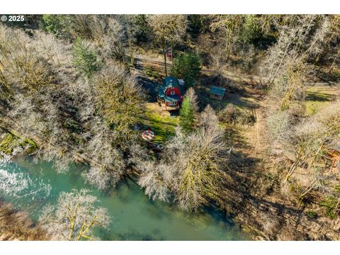 A home in Alsea