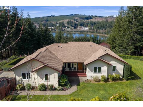 93621 LINKS LN Coos Bay OR 97420