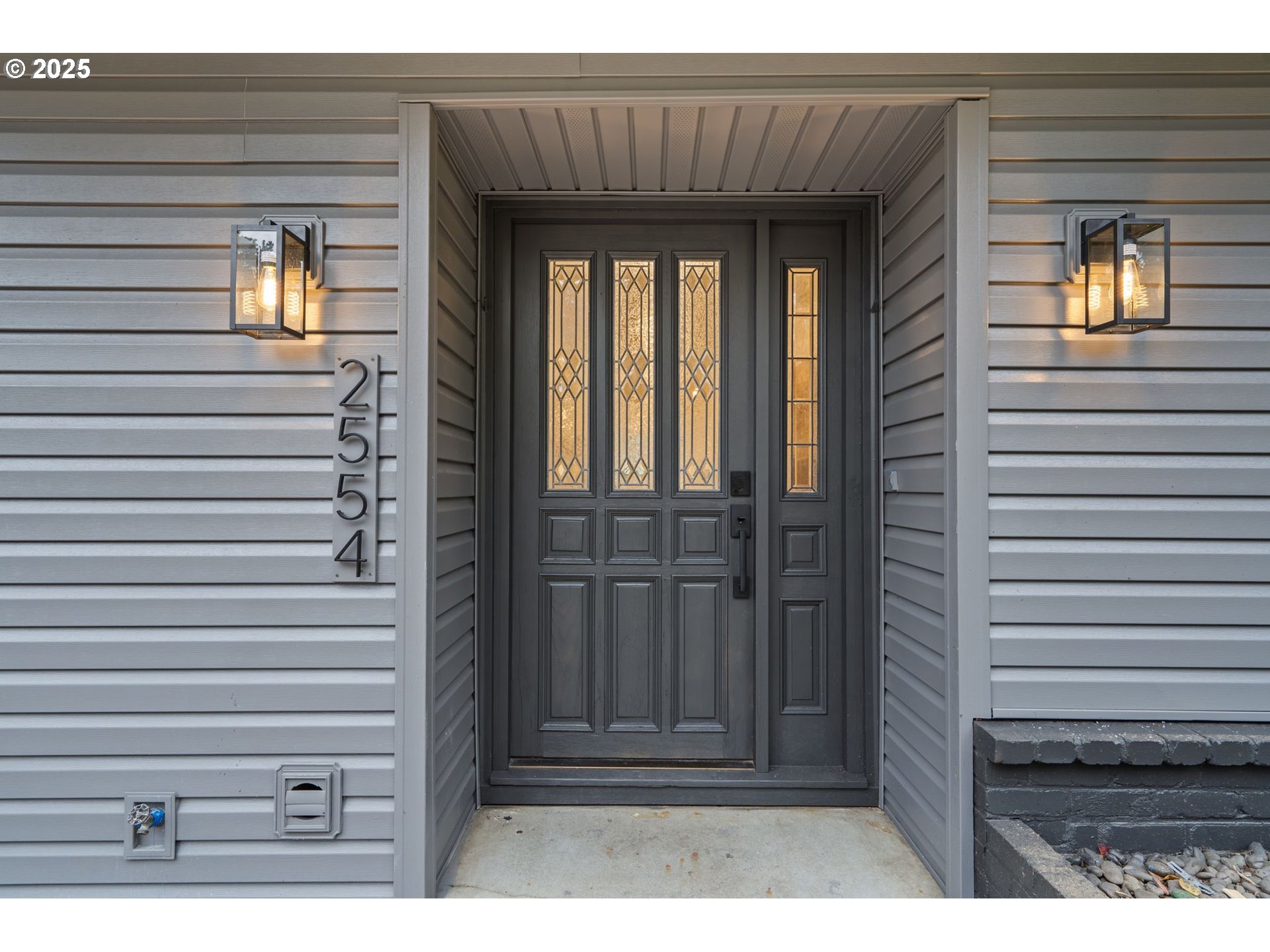 2554 SE BUTTERCUP CT