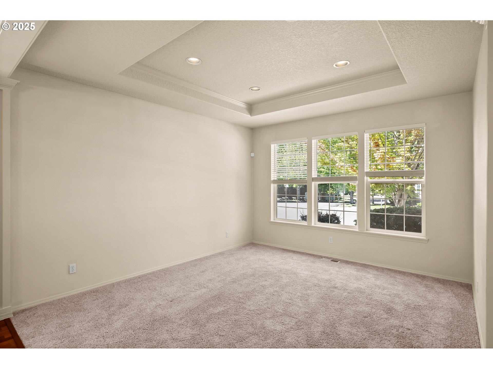 13686 NW HENNINGER LN