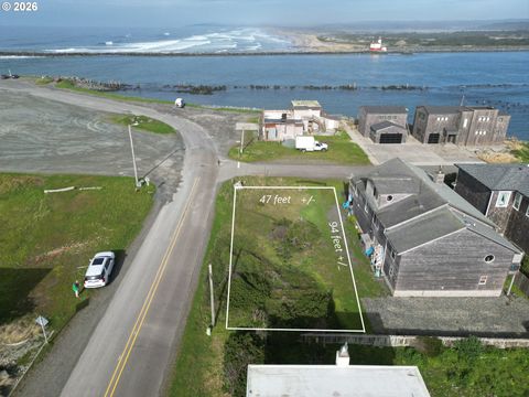 SECorner Lincoln 3rd SW Bandon OR 97411