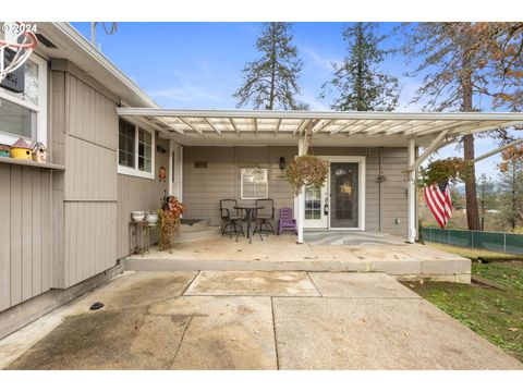 A home in Sutherlin