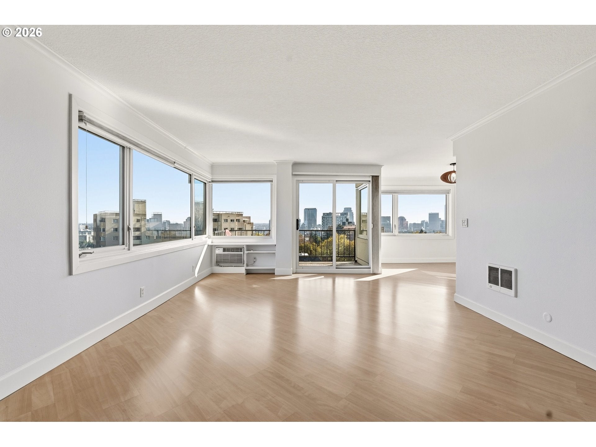 2211 SW PARK PL 702