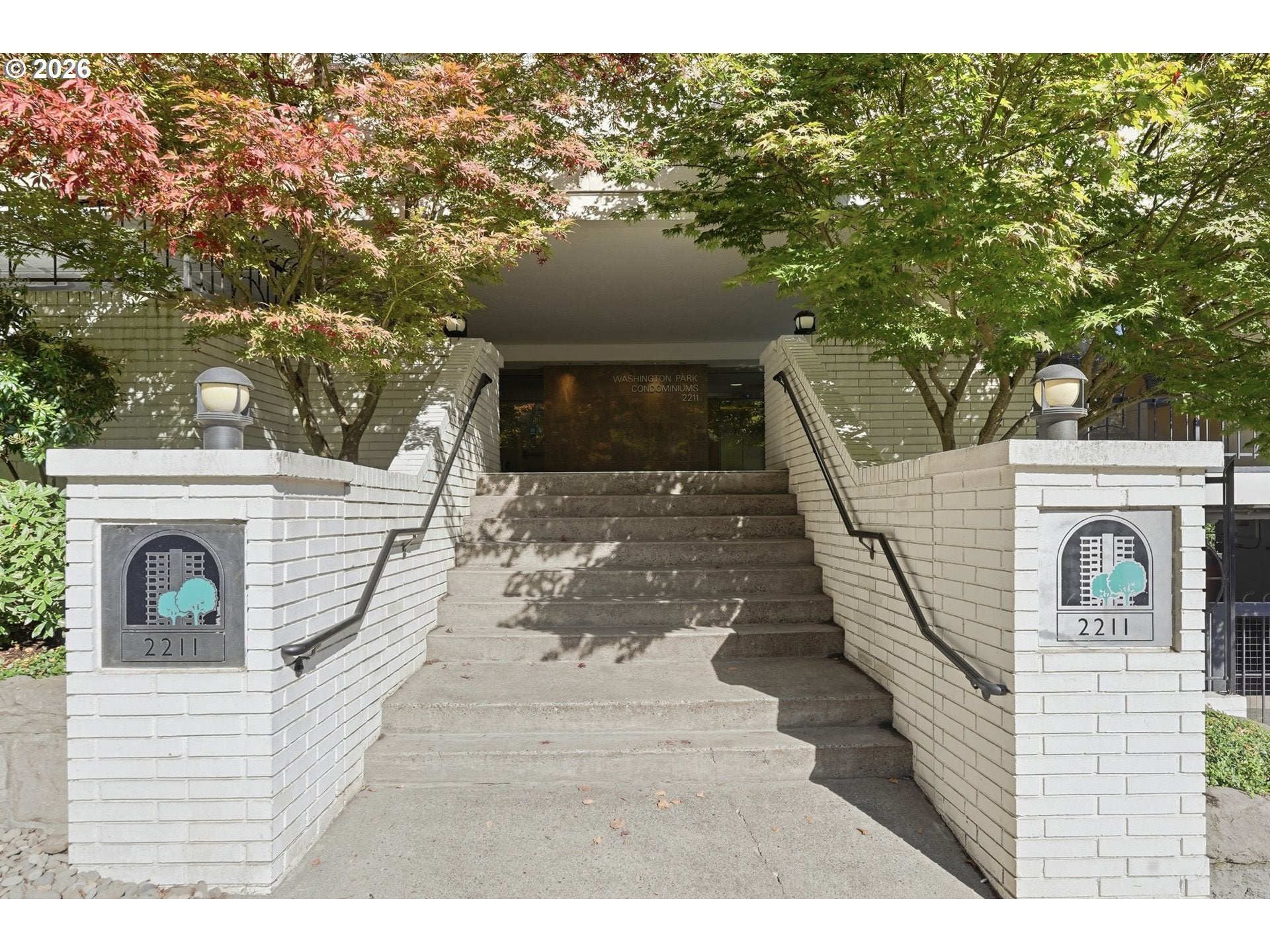 2211 SW PARK PL 702