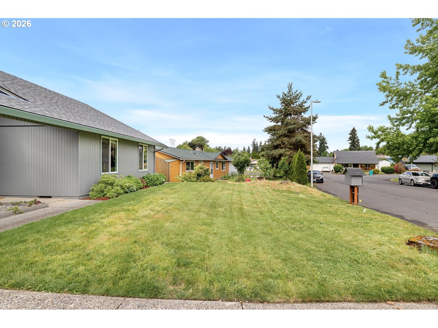 525 NW 83RD ST