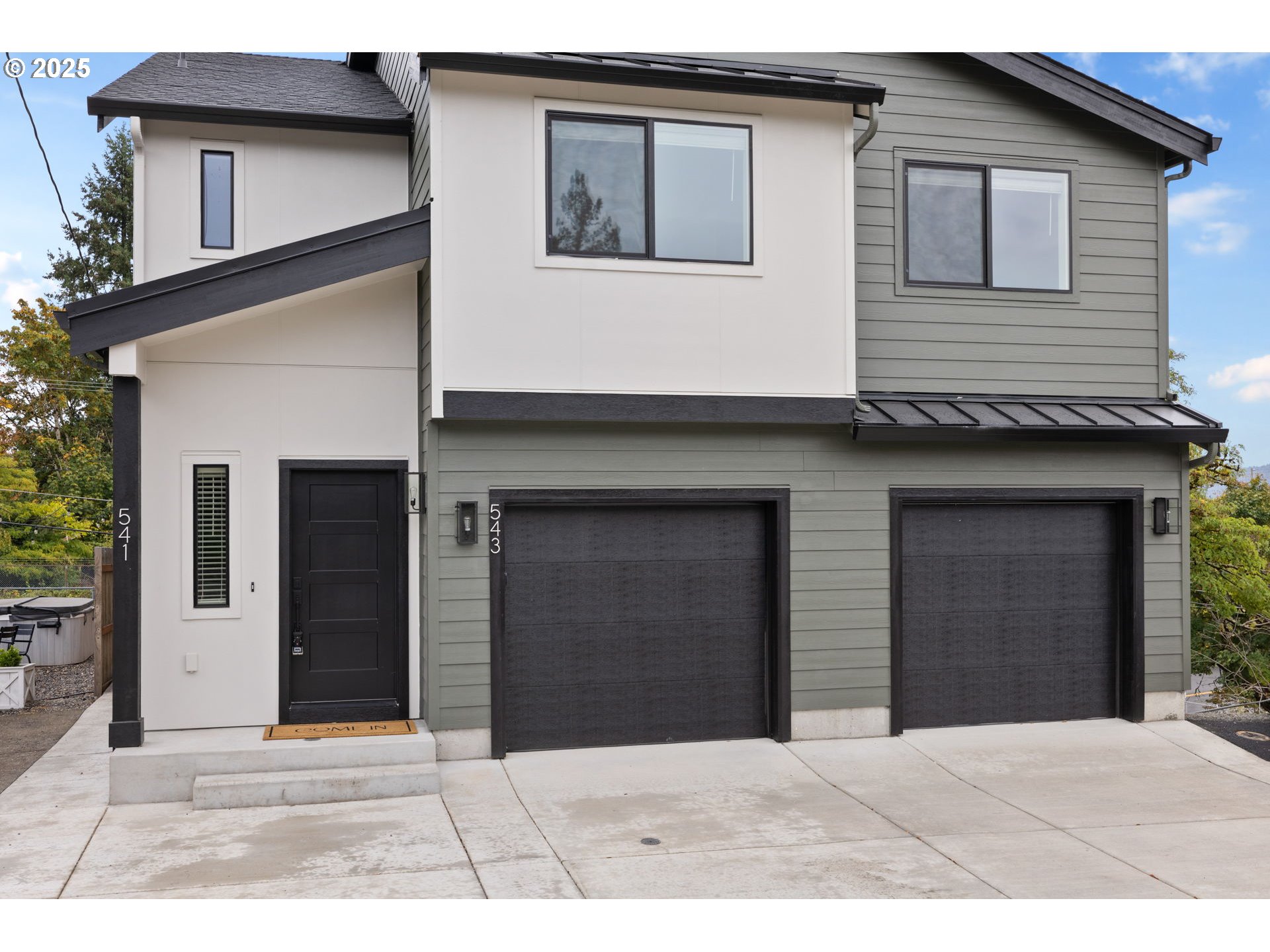 541 NW 8TH AVE