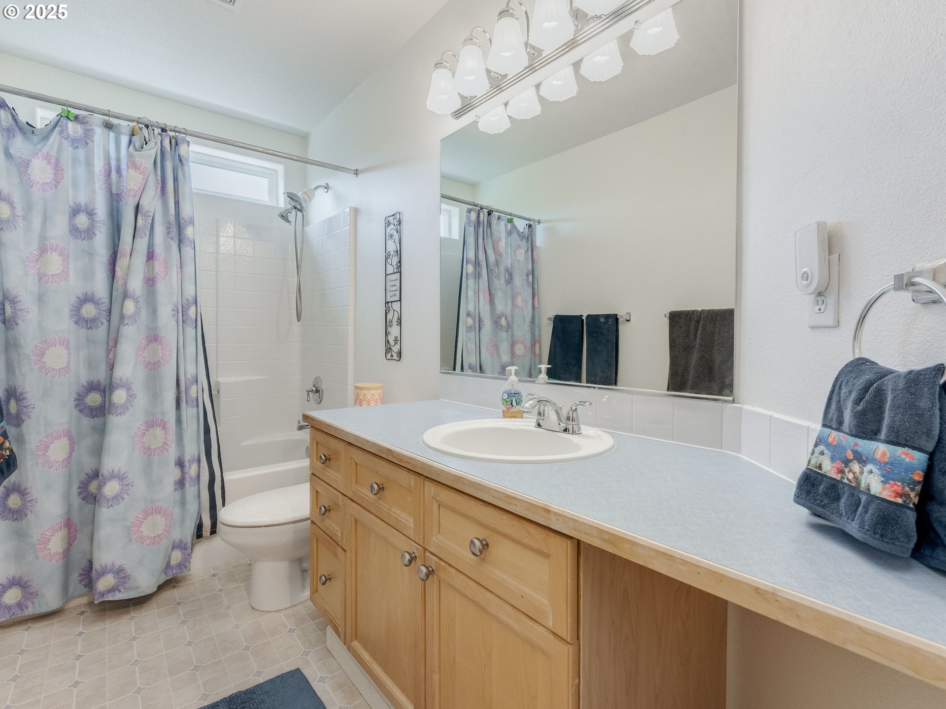 Sherwood, Oregon 97140, United States, 4 Bedrooms Bedrooms, ,3 BathroomsBathrooms,Residential,Active,165434