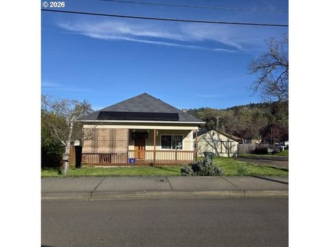 597 SE RAMP ST Roseburg OR 97470