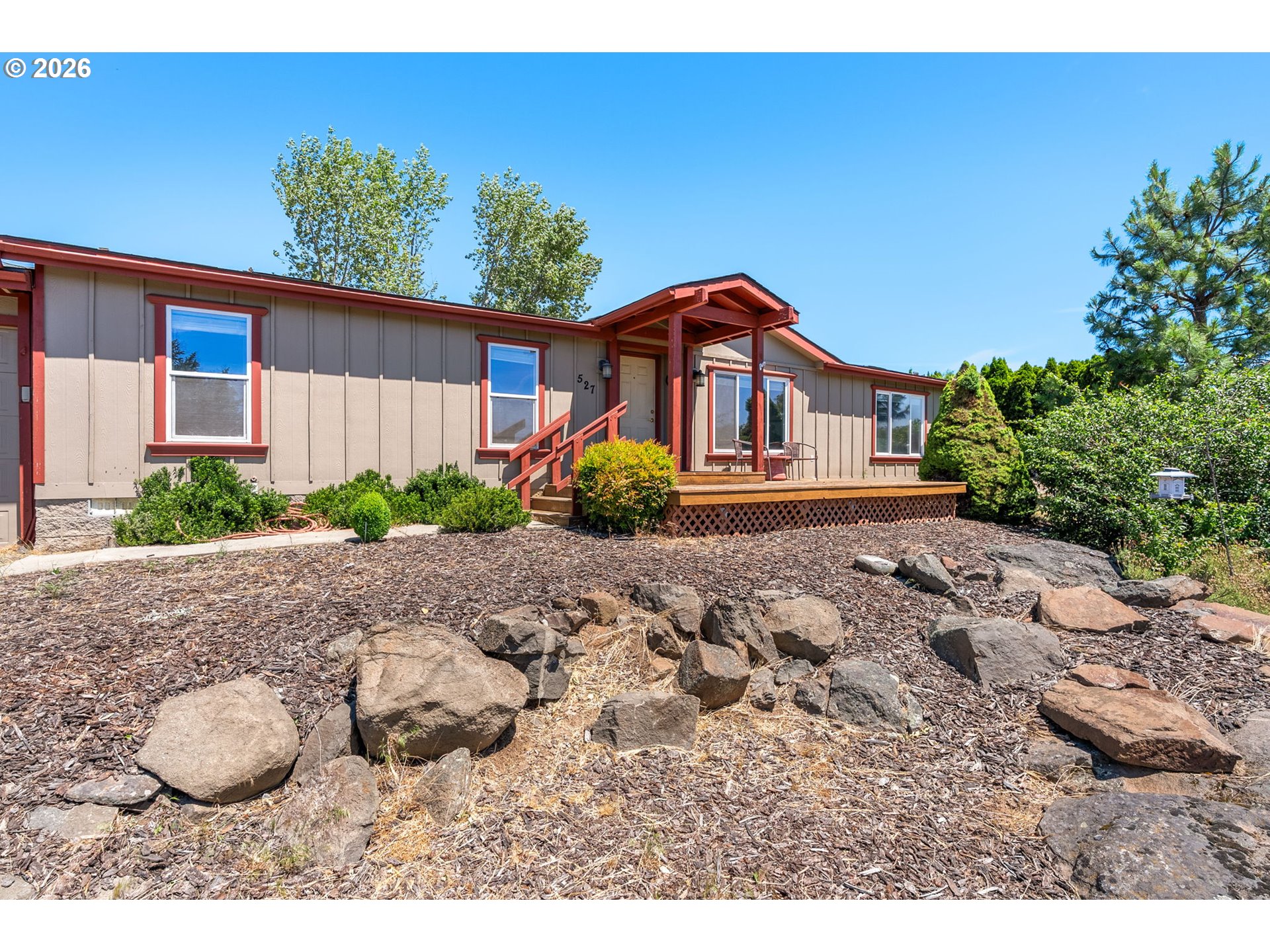 527 SUNRIDGE AVE