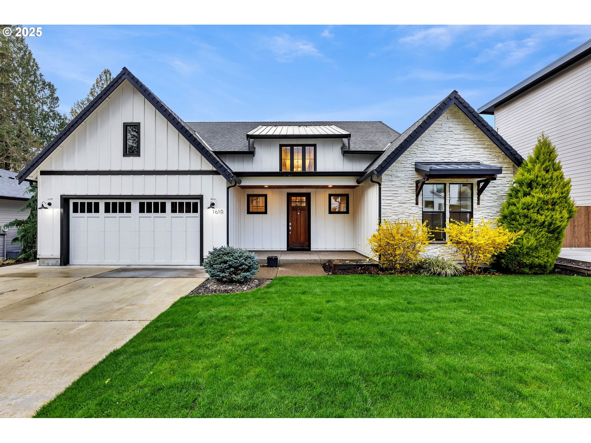 1610 SE 44TH CIR