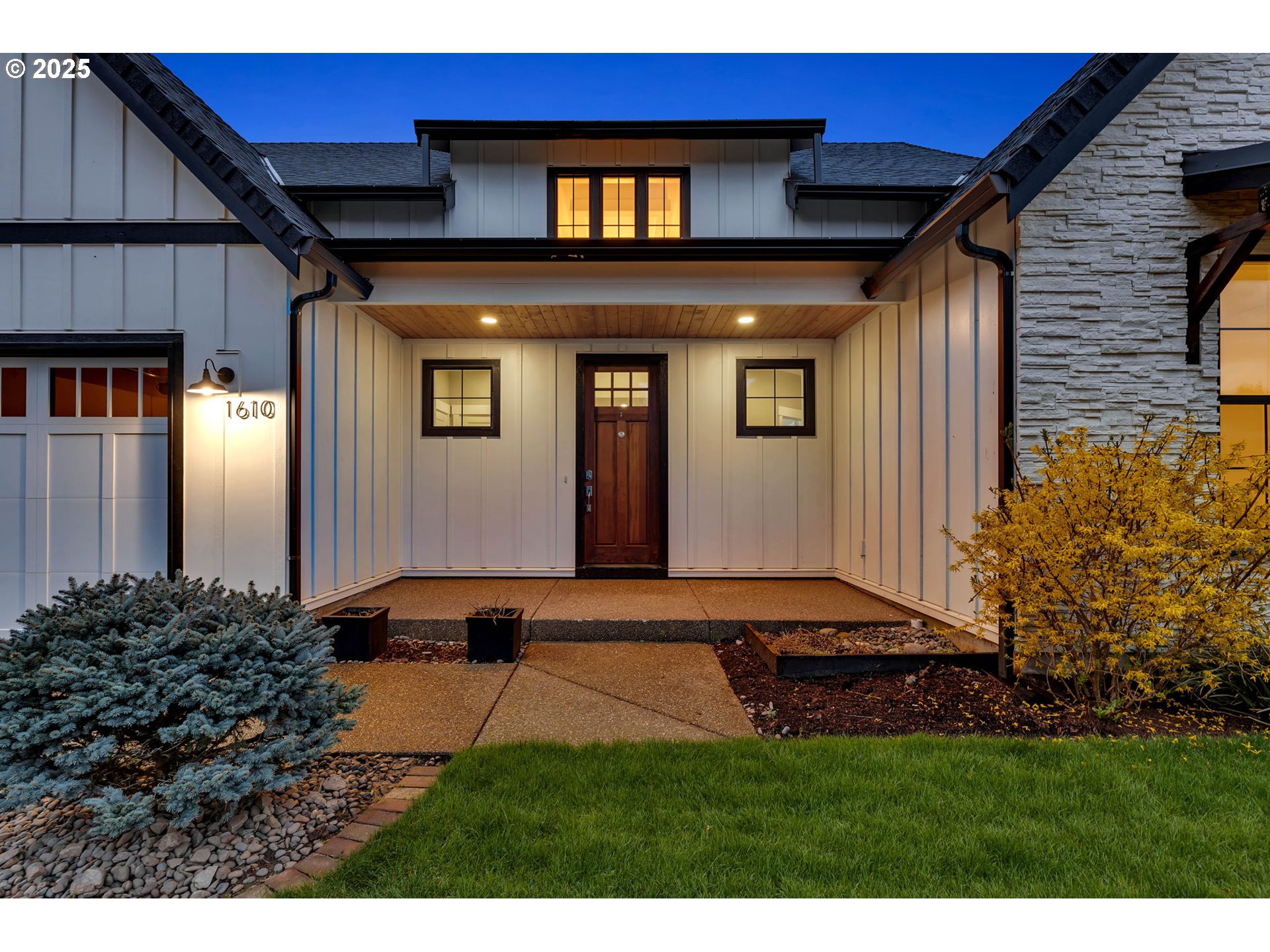 1610 SE 44TH CIR