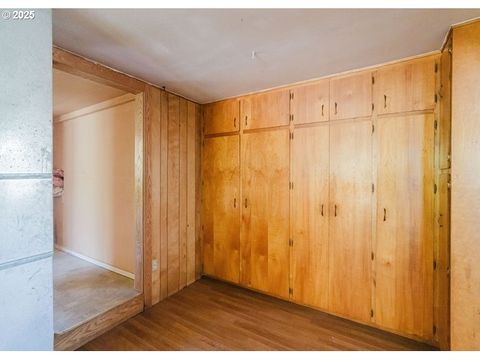 Tiny photo for 33425 Tate Rd, Creswell, OR 97426 (MLS # 281366668)