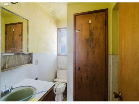 Tiny photo for 33425 Tate Rd, Creswell, OR 97426 (MLS # 281366668)