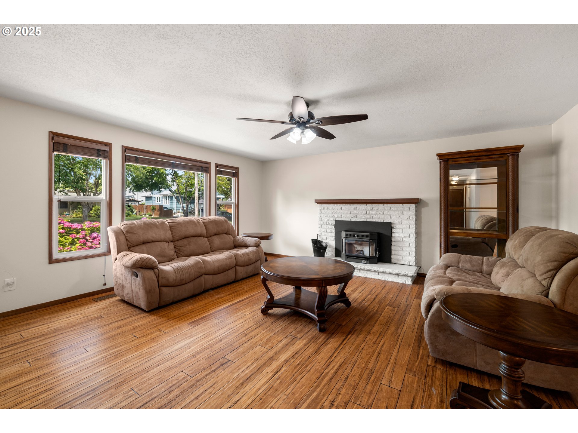 102 E 5TH ST