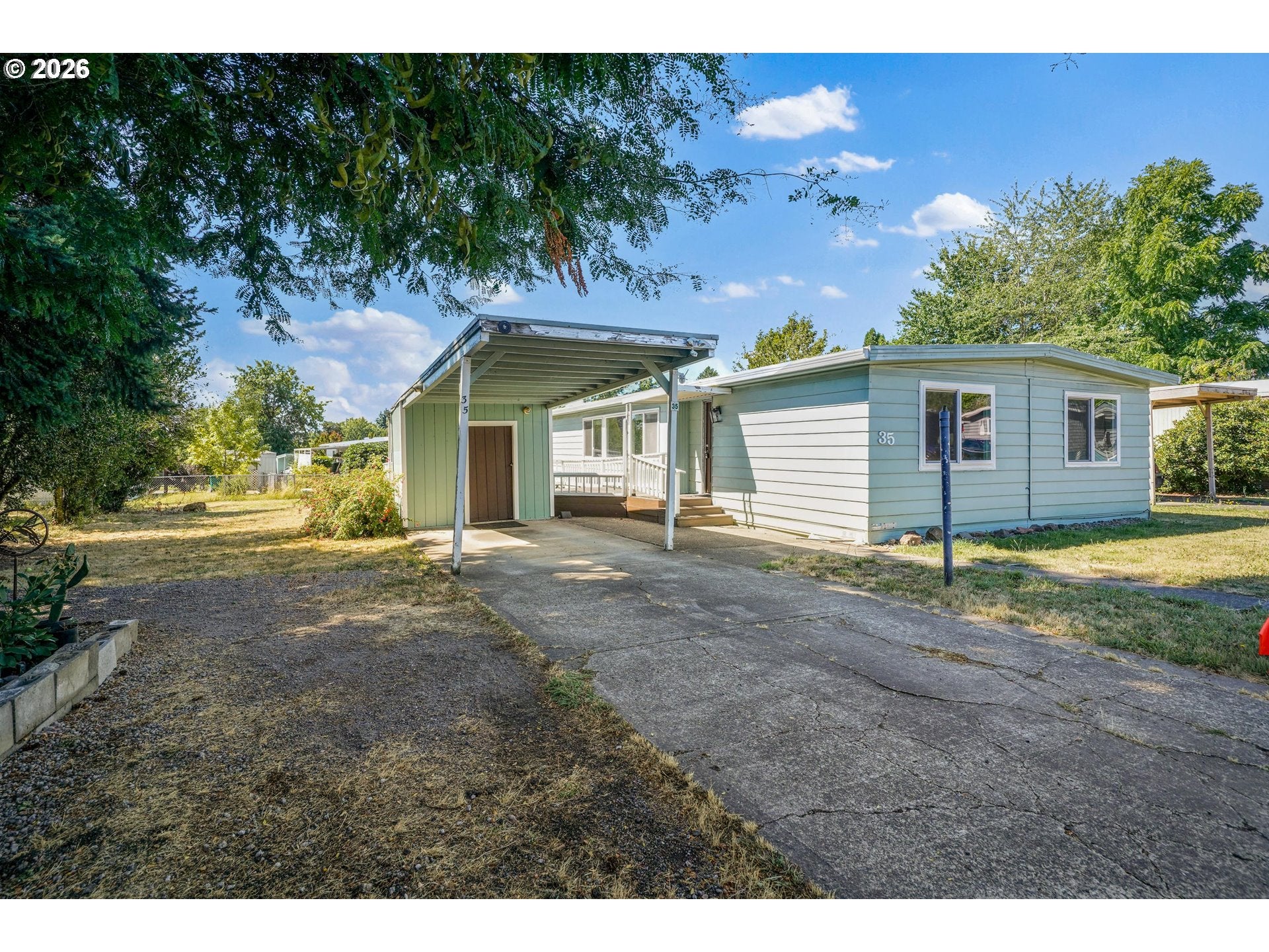 1103 N Springbrook RD