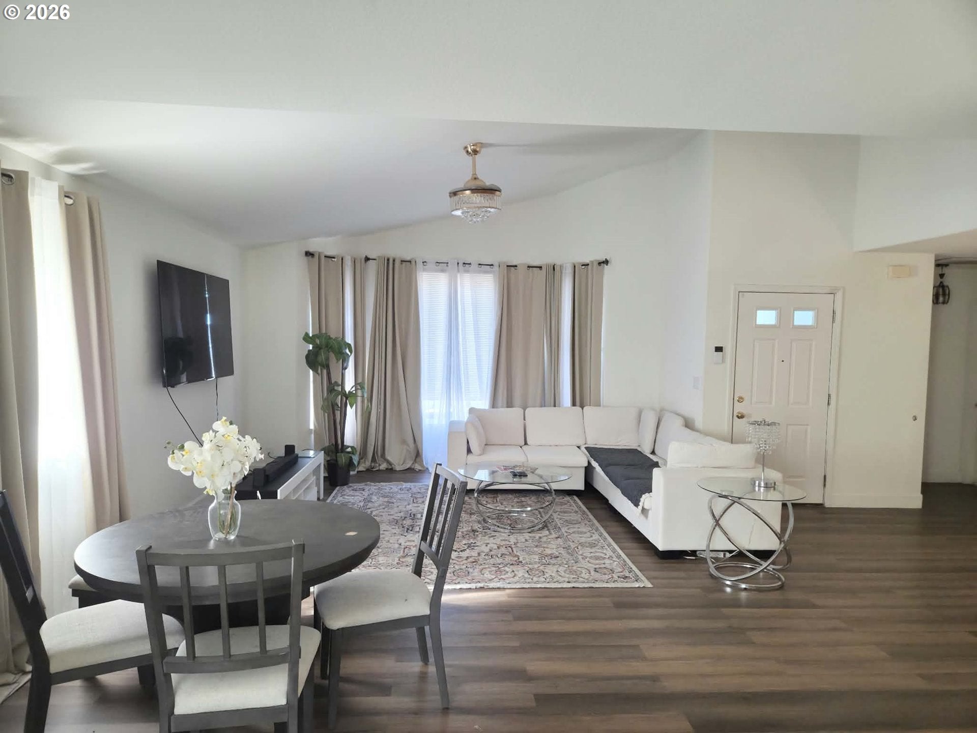 1354 FORESTVIEW DR