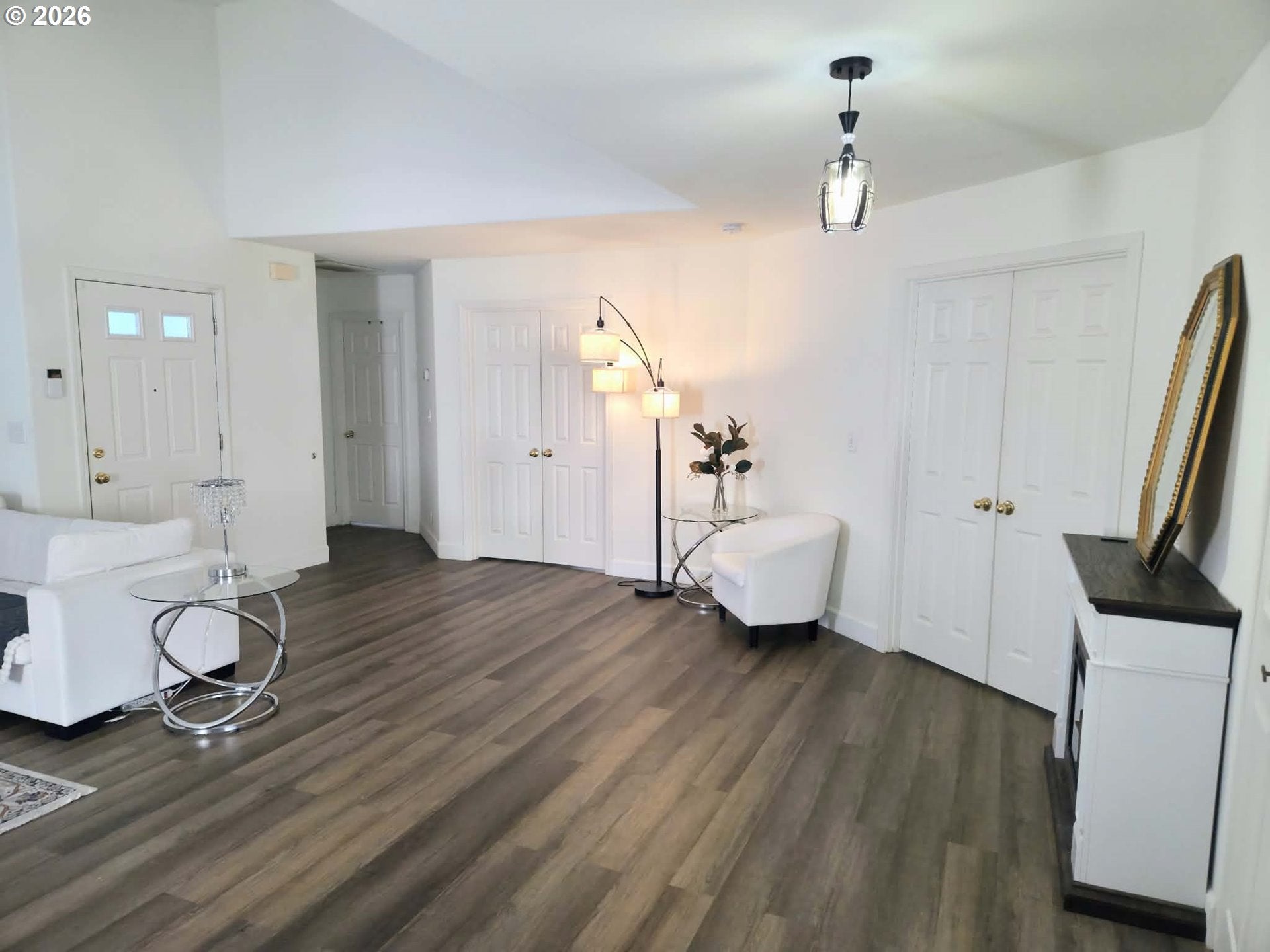 1354 FORESTVIEW DR