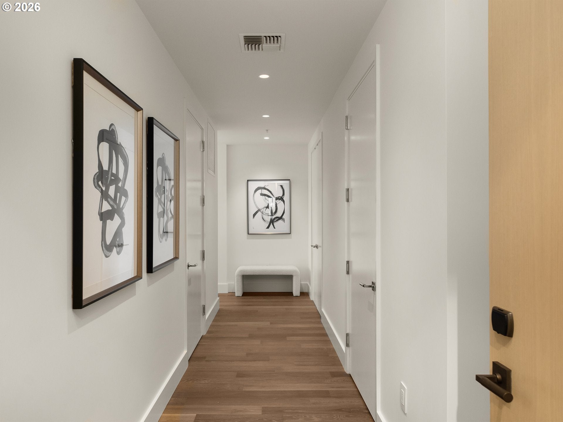 550 SW 10TH AVE 2810