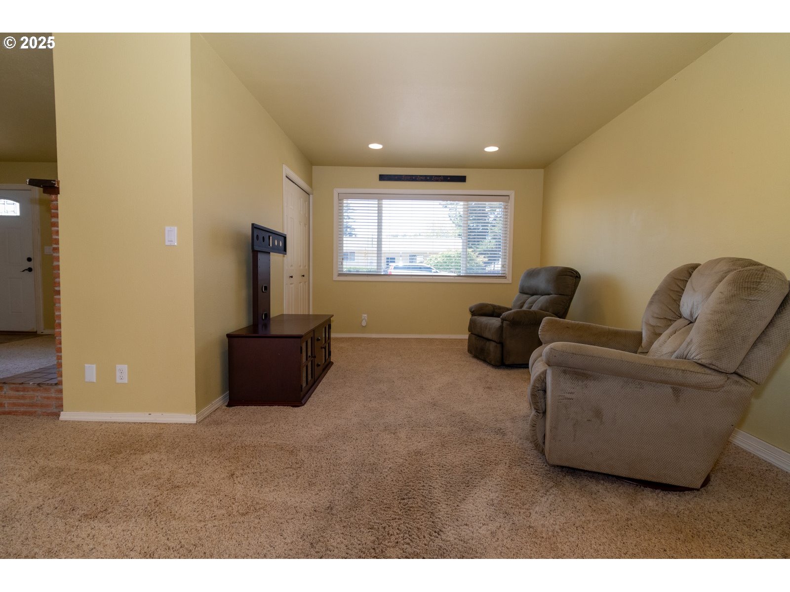 Florence, Oregon 97439, United States, 3 Bedrooms Bedrooms, ,2 BathroomsBathrooms,Residential,Active,189928