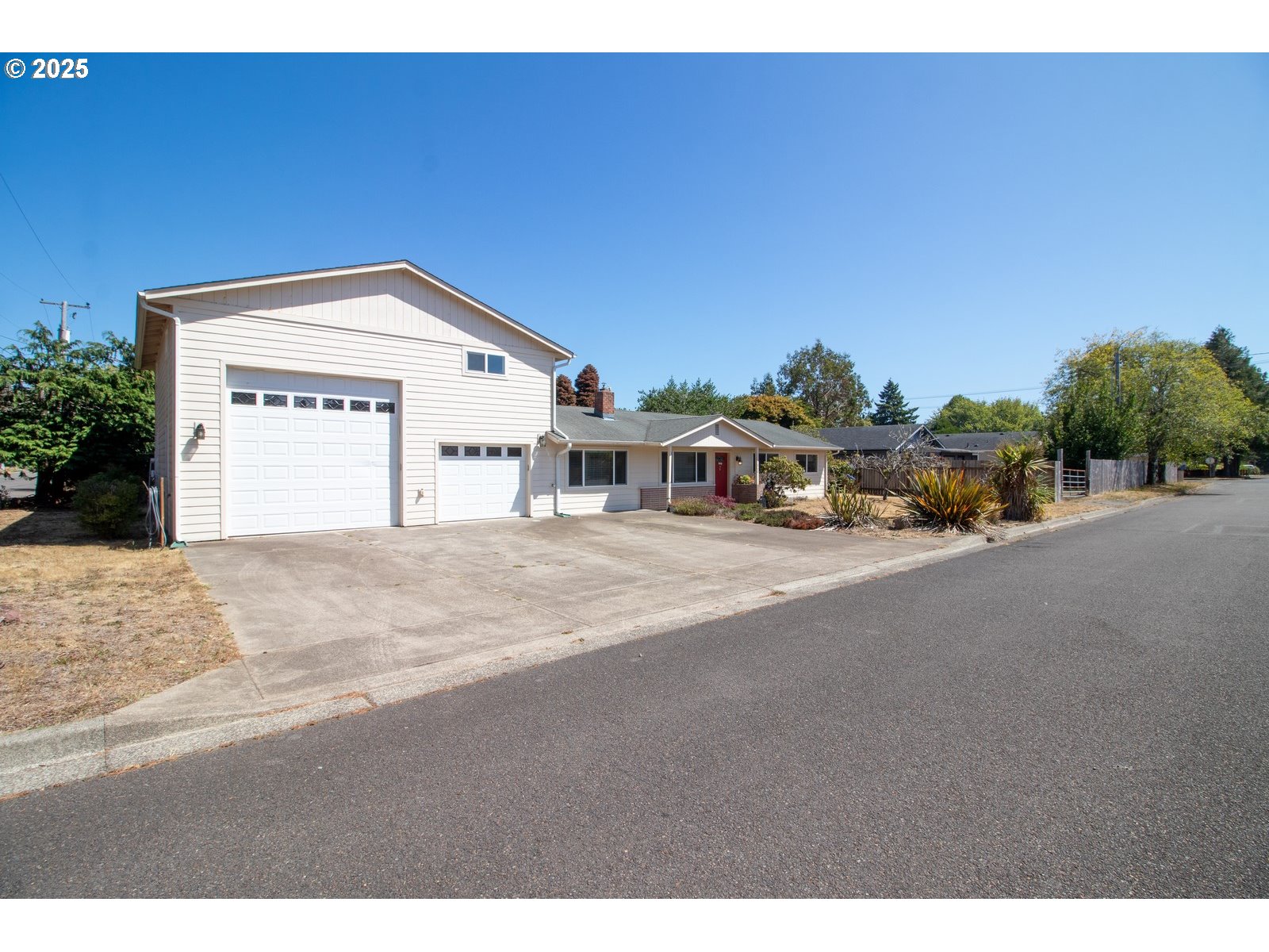 Florence, Oregon 97439, United States, 3 Bedrooms Bedrooms, ,2 BathroomsBathrooms,Residential,Active,189928