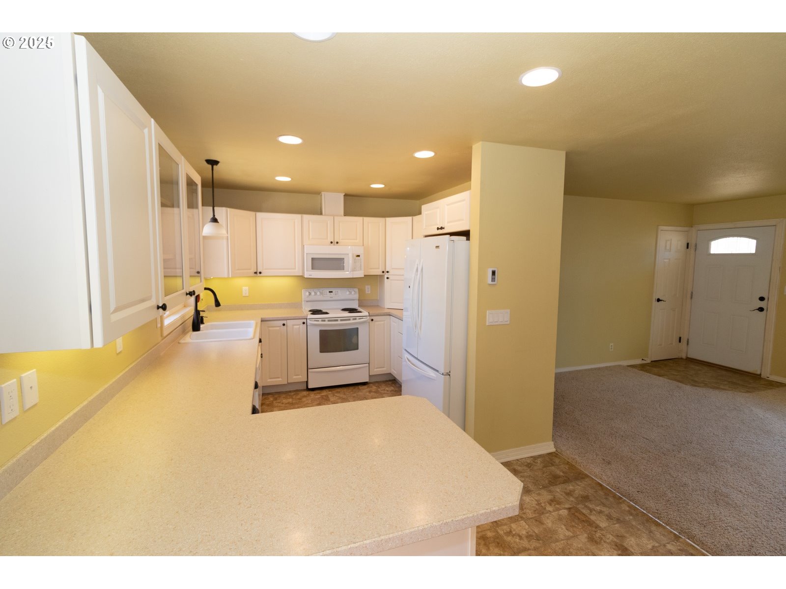 Florence, Oregon 97439, United States, 3 Bedrooms Bedrooms, ,2 BathroomsBathrooms,Residential,Active,189928