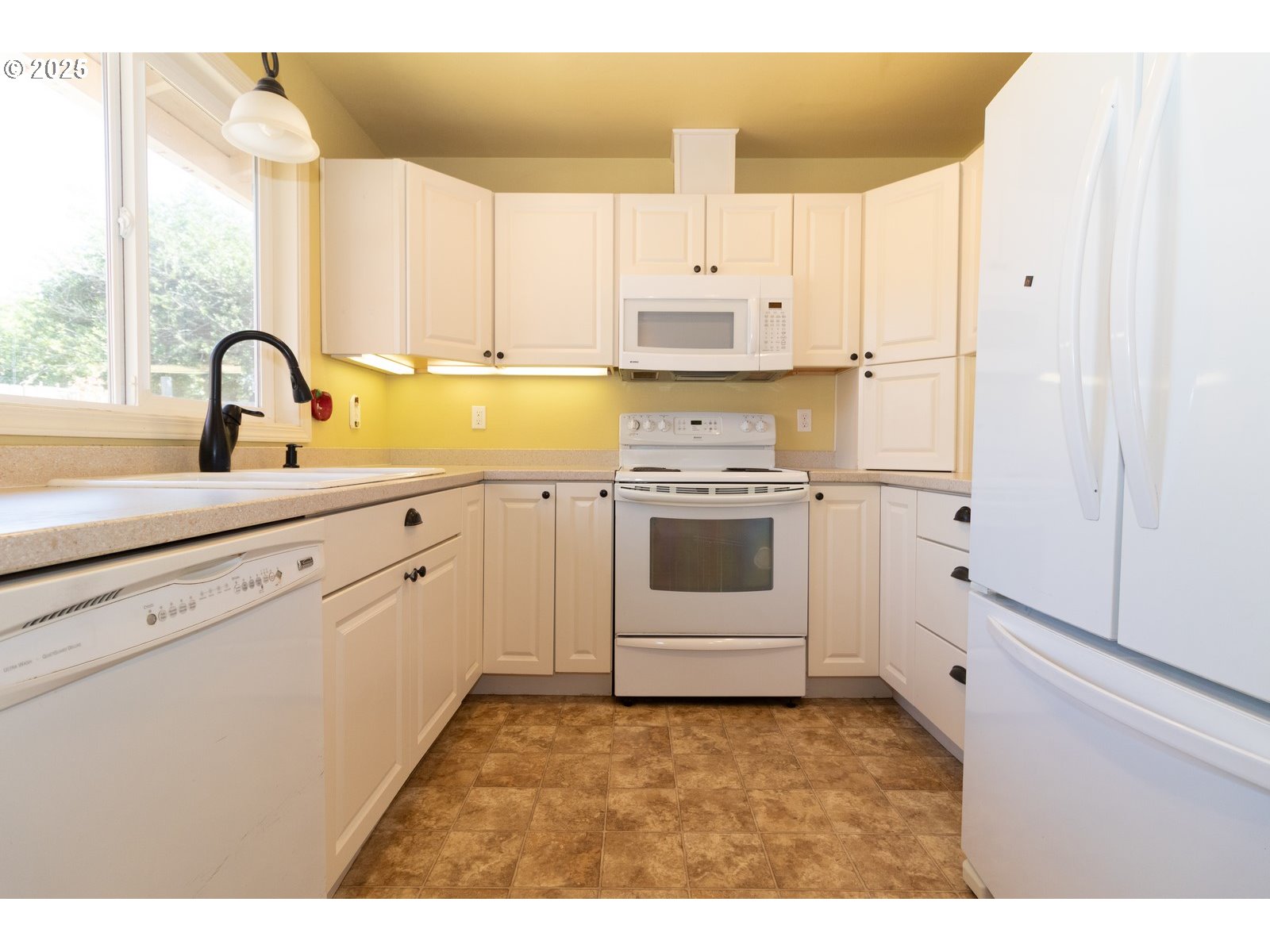 Florence, Oregon 97439, United States, 3 Bedrooms Bedrooms, ,2 BathroomsBathrooms,Residential,Active,189928