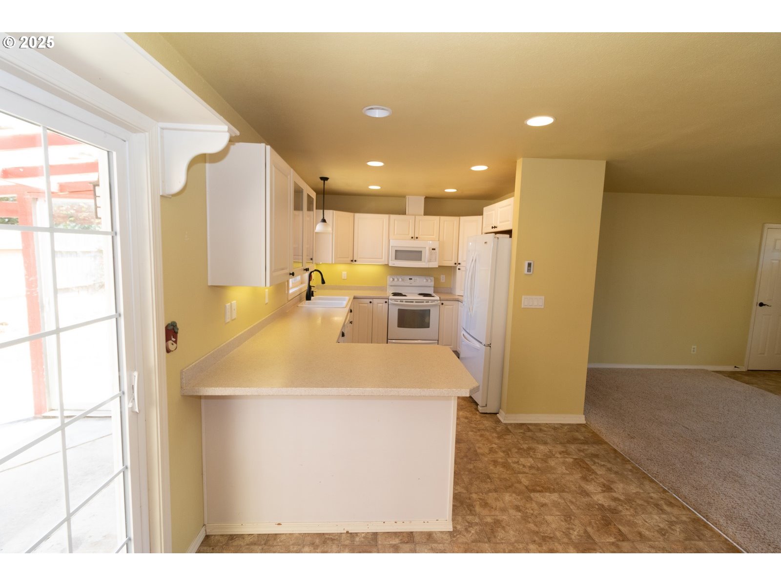 Florence, Oregon 97439, United States, 3 Bedrooms Bedrooms, ,2 BathroomsBathrooms,Residential,Active,189928