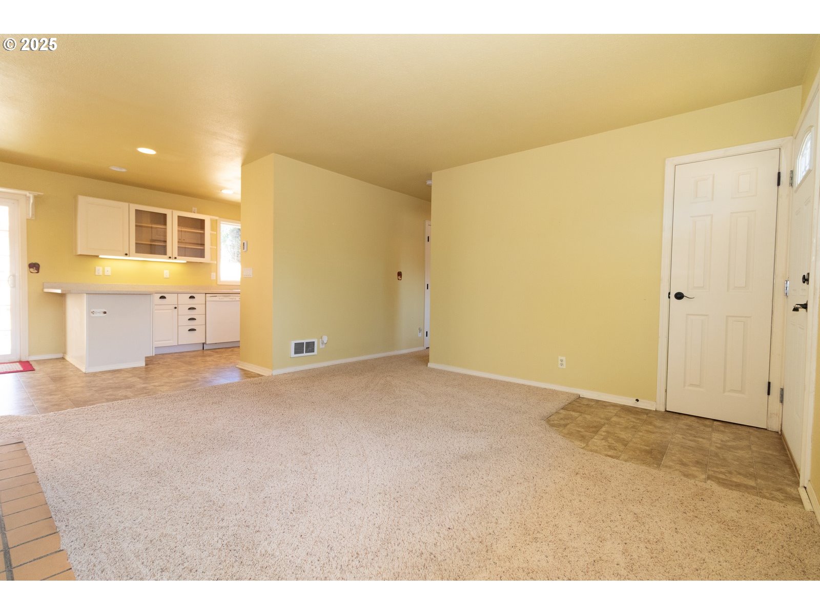 Florence, Oregon 97439, United States, 3 Bedrooms Bedrooms, ,2 BathroomsBathrooms,Residential,Active,189928