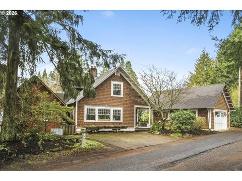 8219 SW 56TH AVE Portland OR 97219