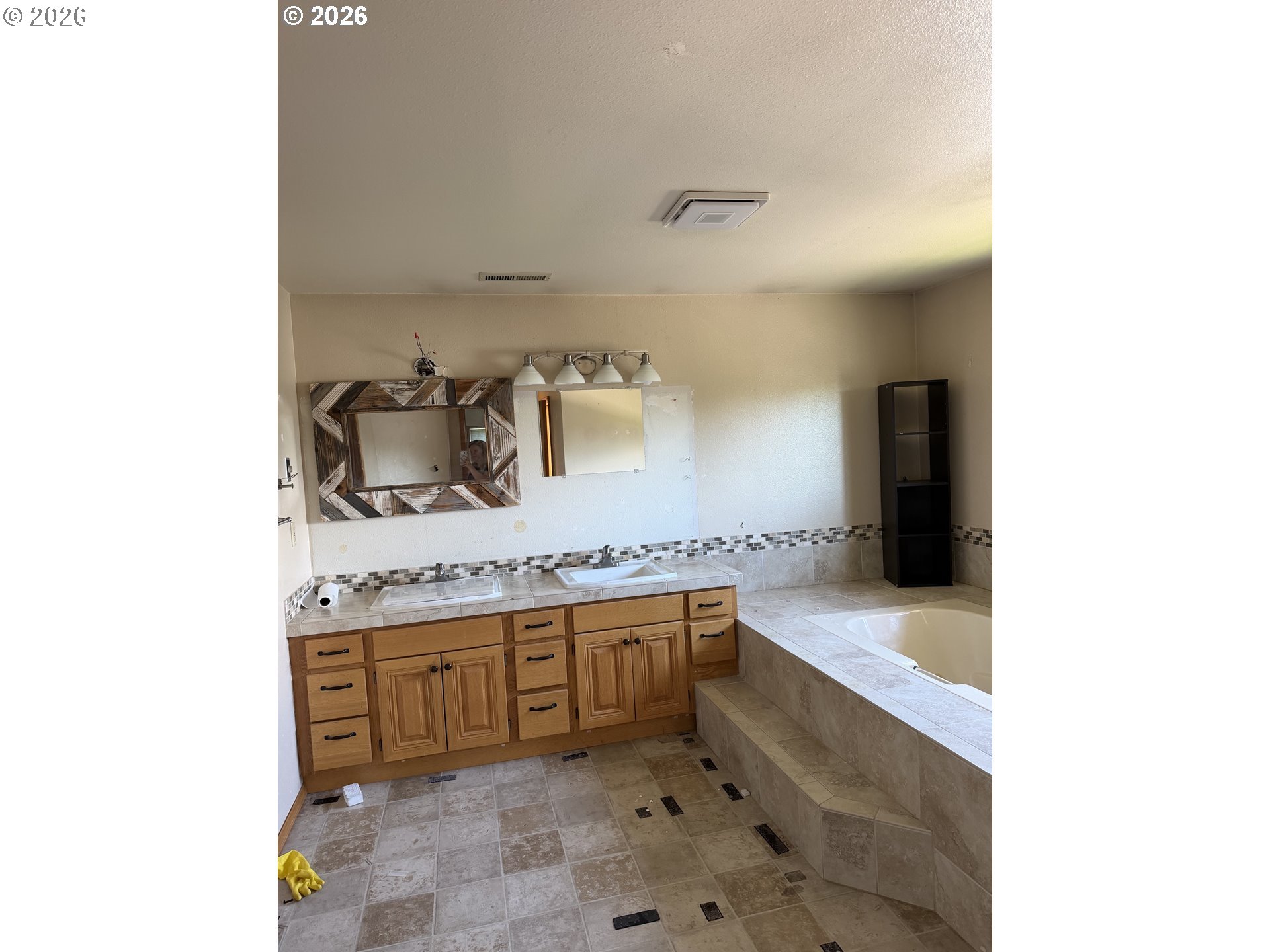4981 HAMPTON CT