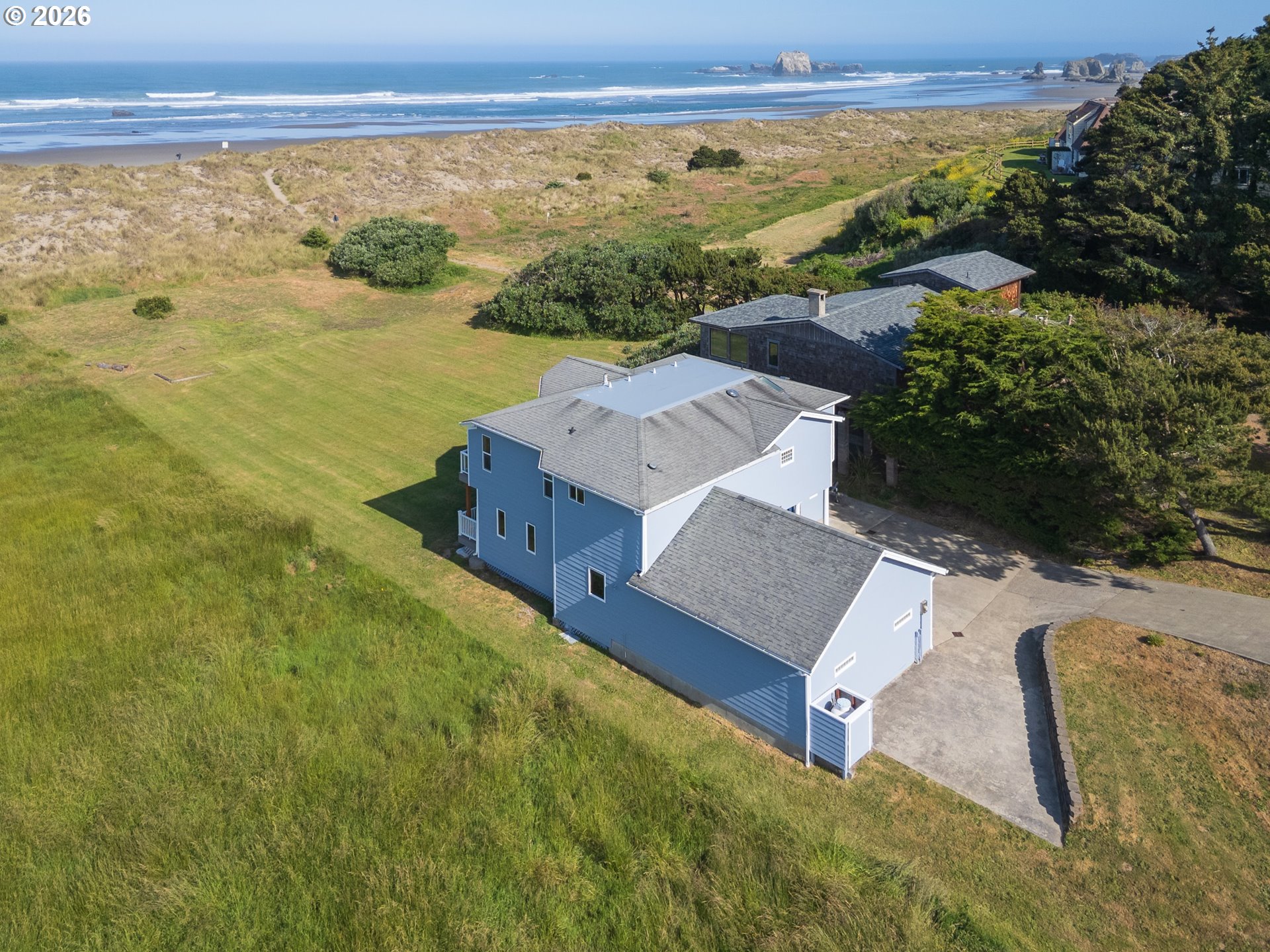 3356 Beach Loop Drive