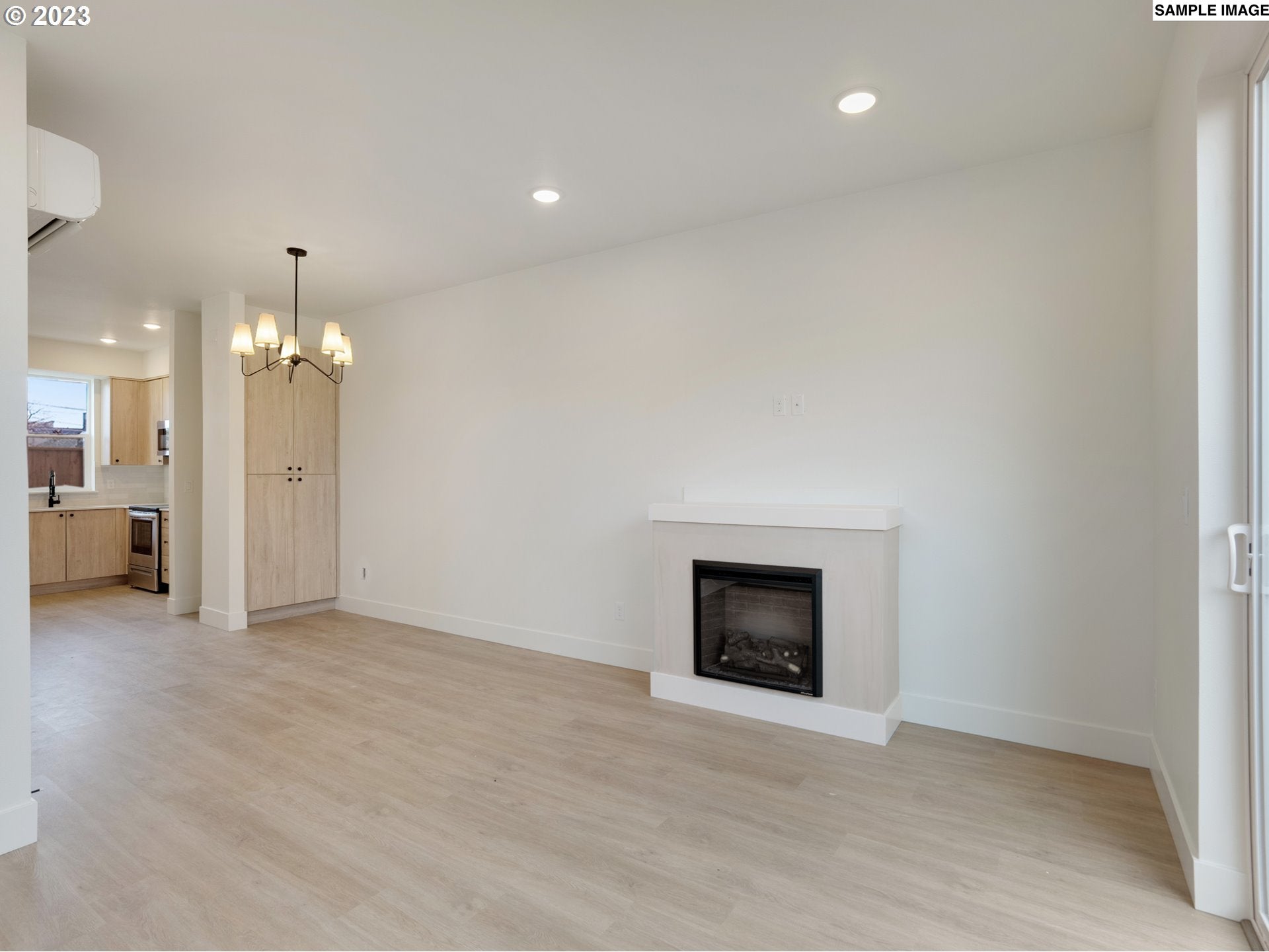 2325 N Lombard ST 3