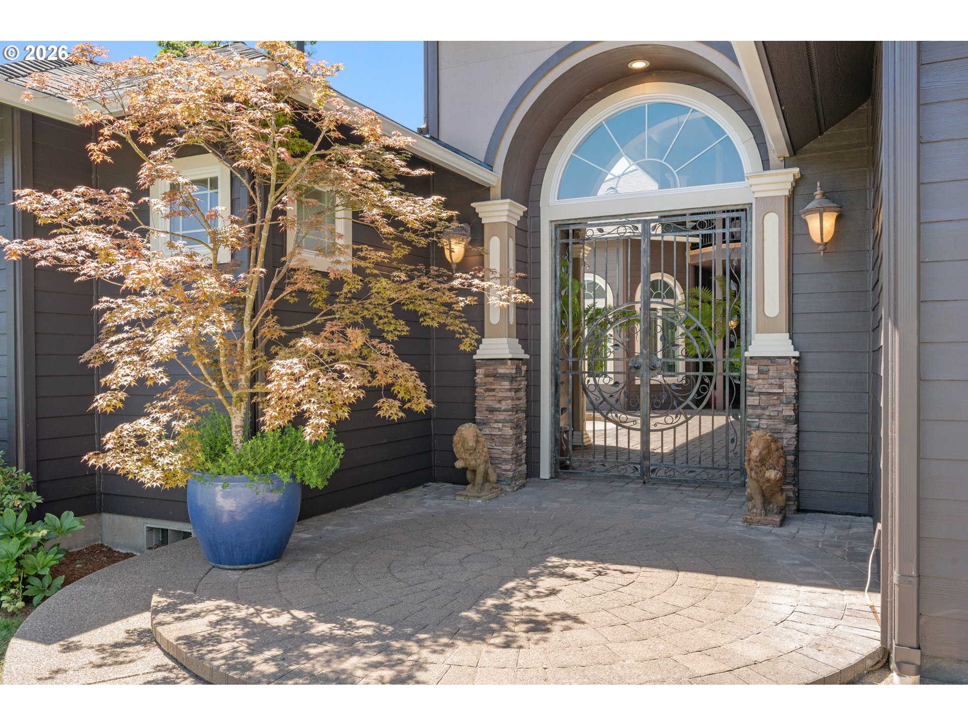 35282 MCKENZIE VIEW DR